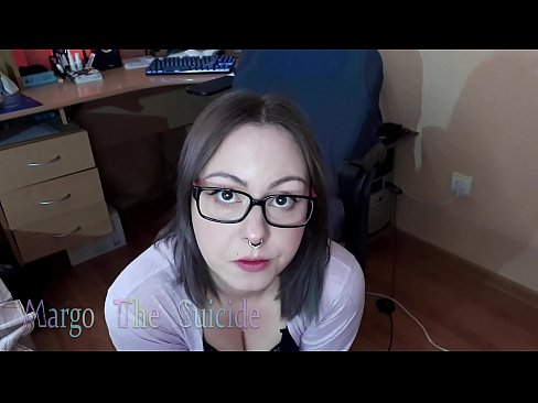 ❤️ Σέξι κορίτσι με γυαλιά πιπιλίζει Dildo βαθιά στην κάμερα ️❌ Πόρνο vk ❌️❤